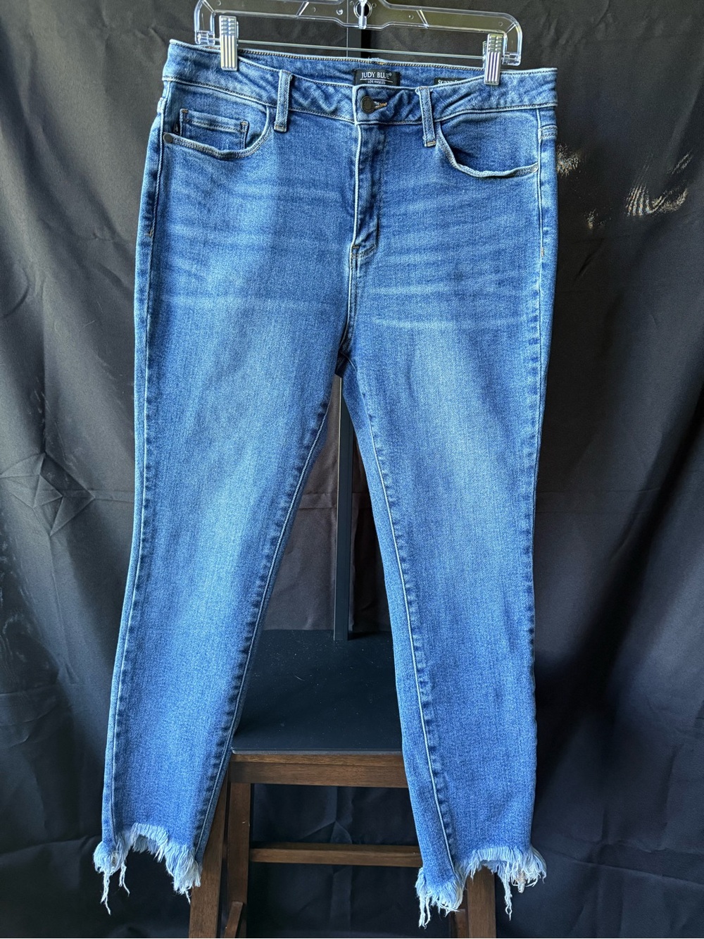 Judy Blue Medium Blue Skinny Jeans with Distressed Frayed Hem